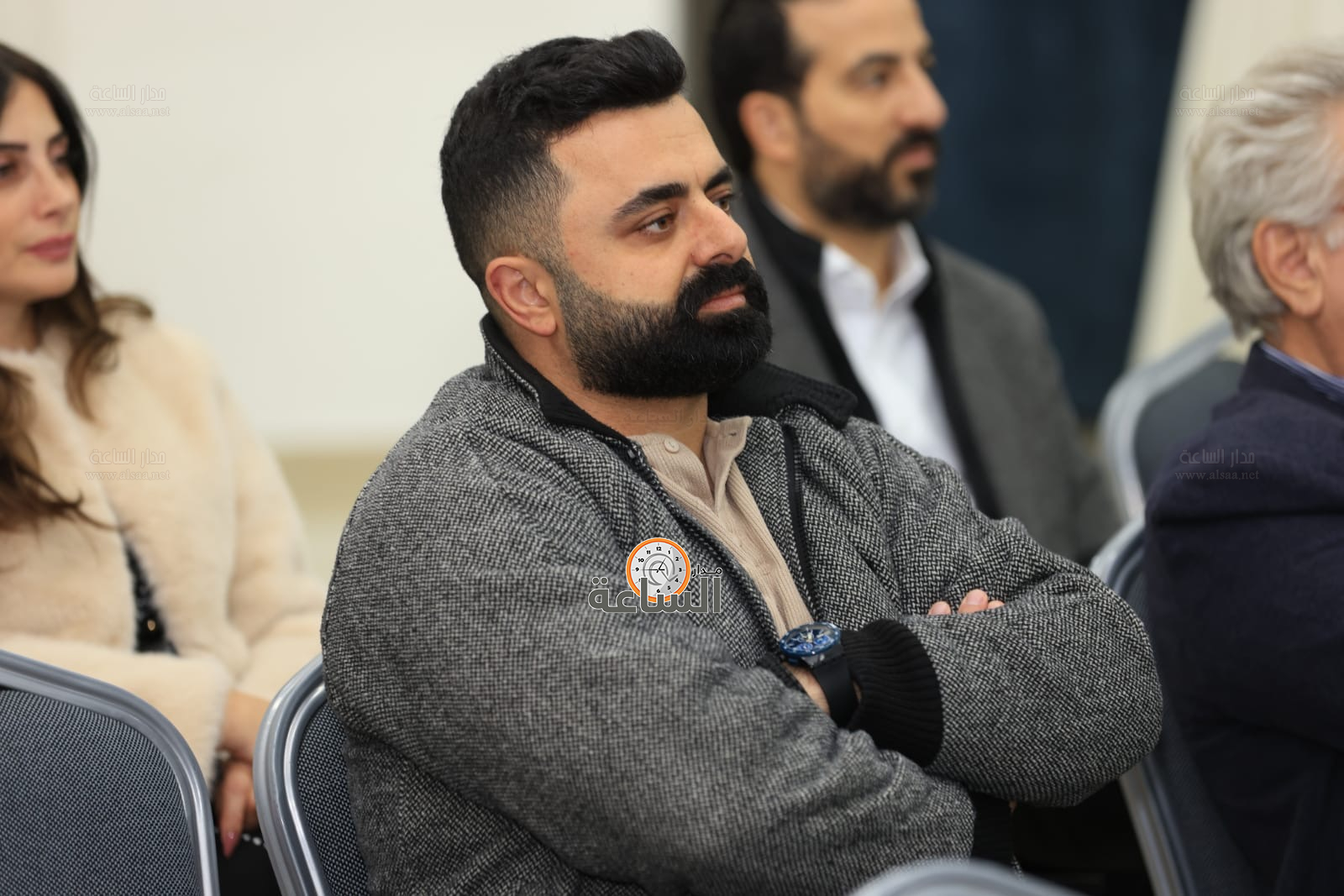 Madar Al-Saa Images 0.7375653529348786