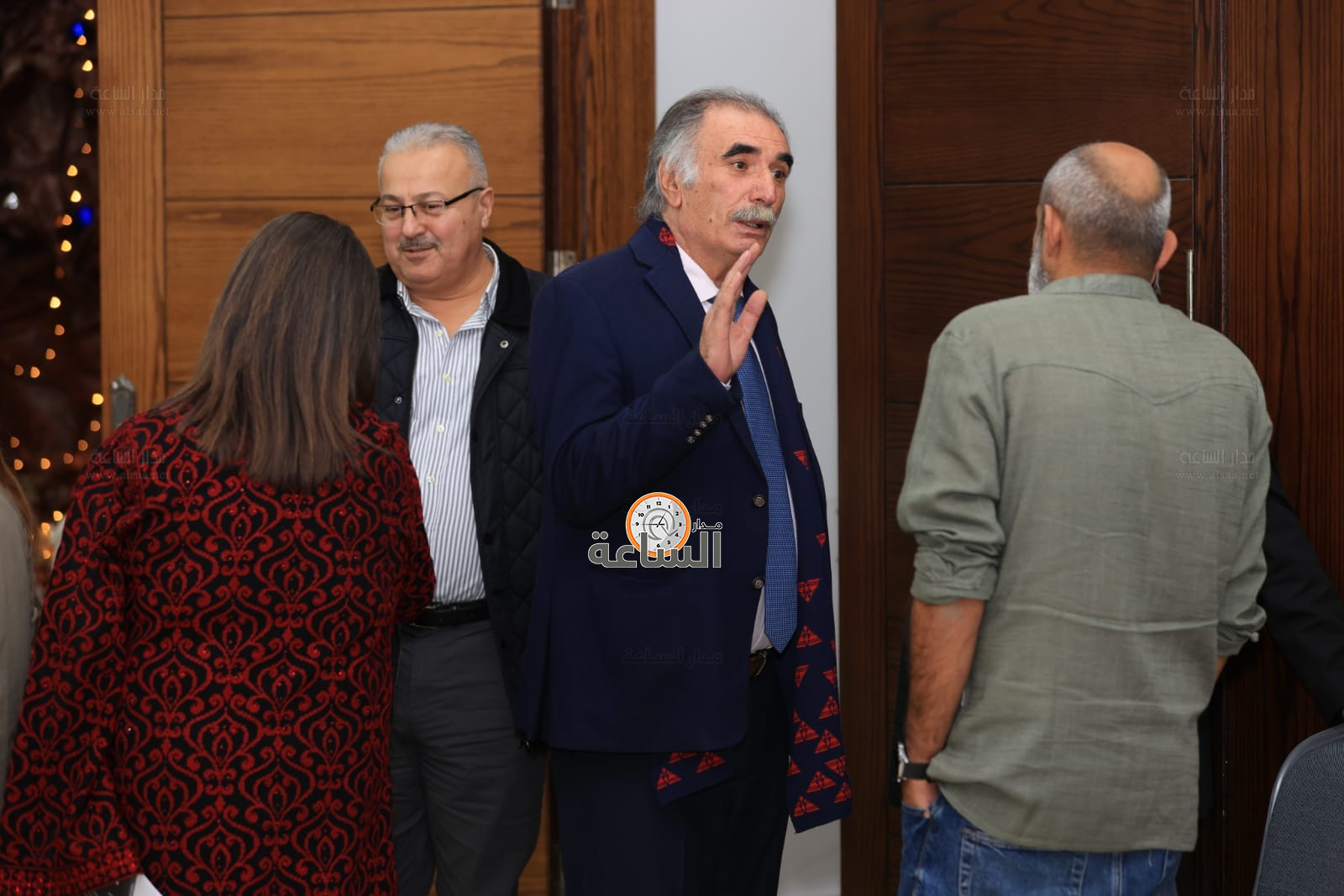 Madar Al-Saa Images 0.7813372965733905