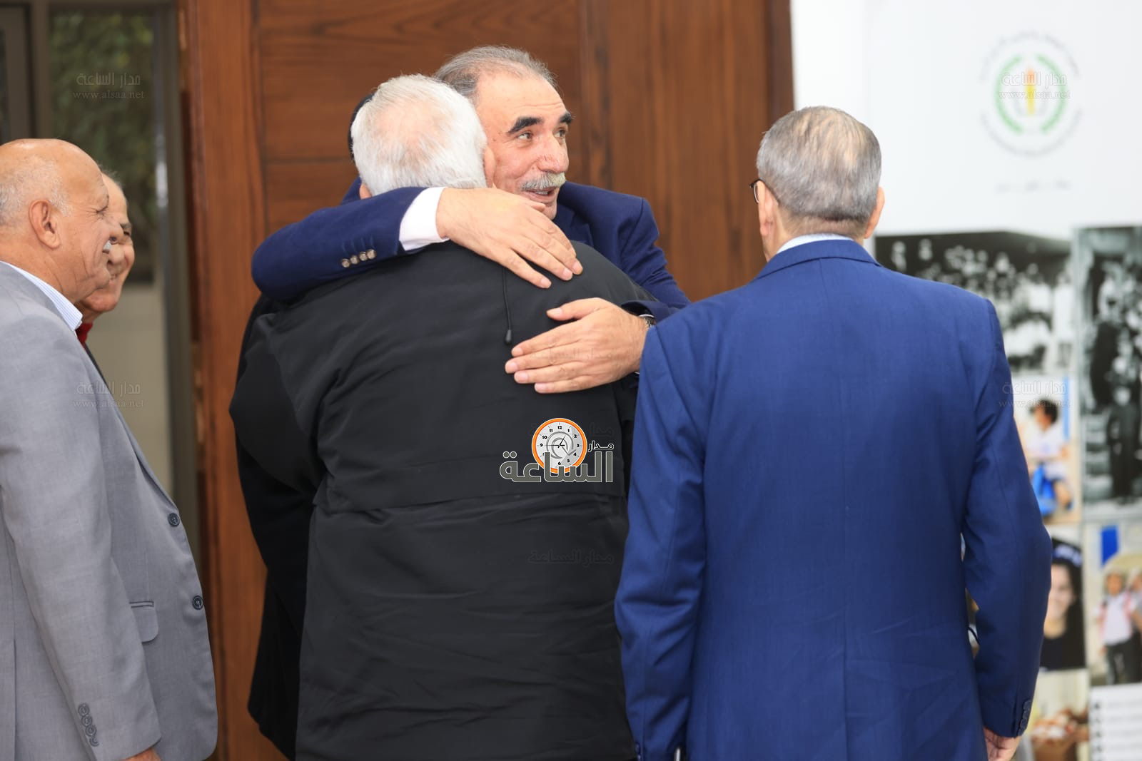 Madar Al-Saa Images 0.6659780912899447