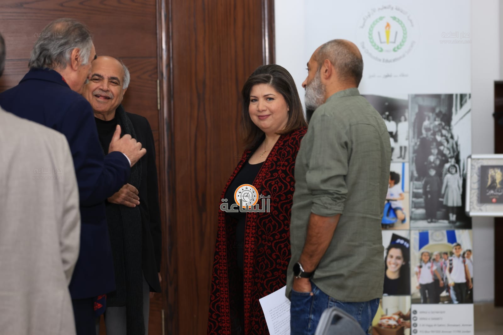 Madar Al-Saa Images 0.15405876407374142