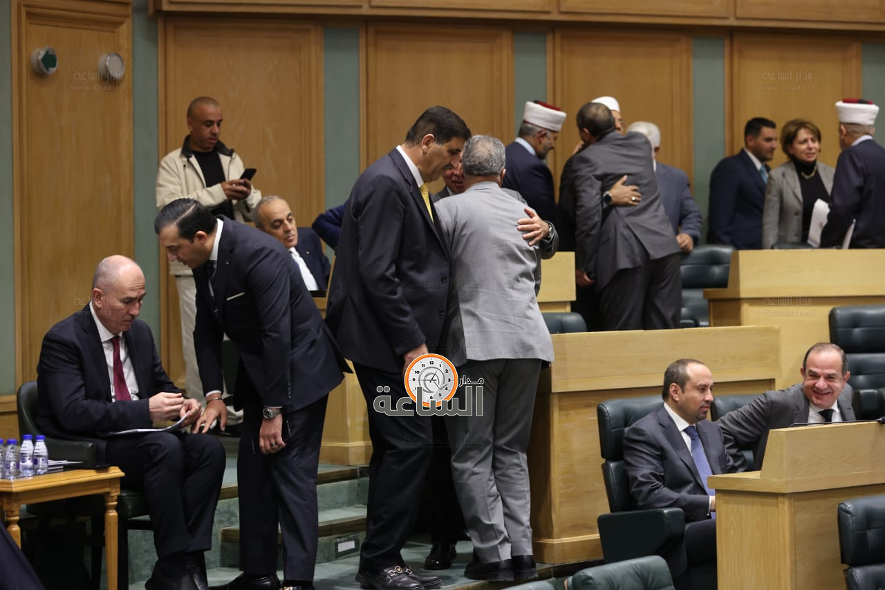 Madar Al-Saa Images 0.42110215281722374