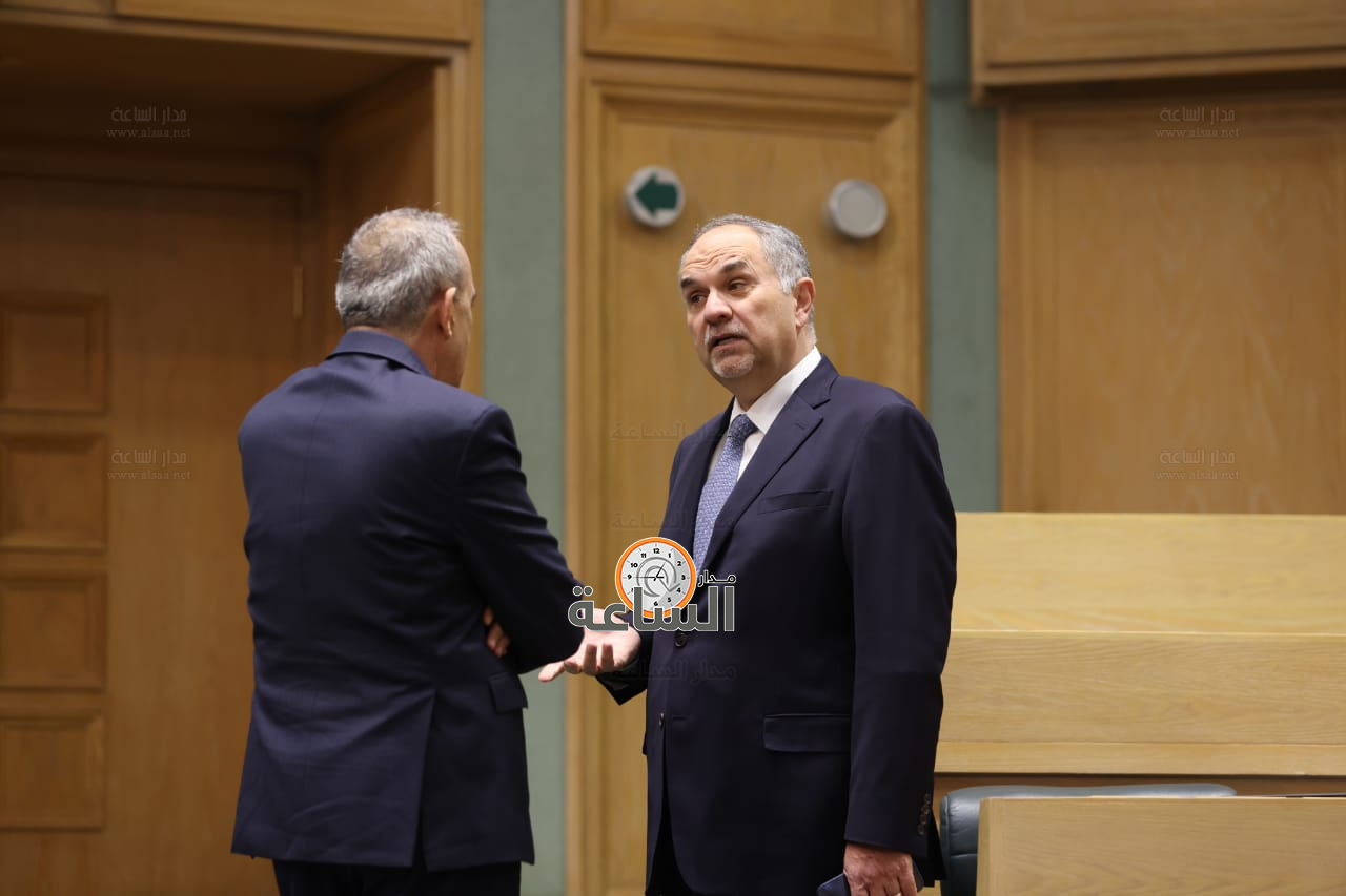 Madar Al-Saa Images 0.6102684183715918