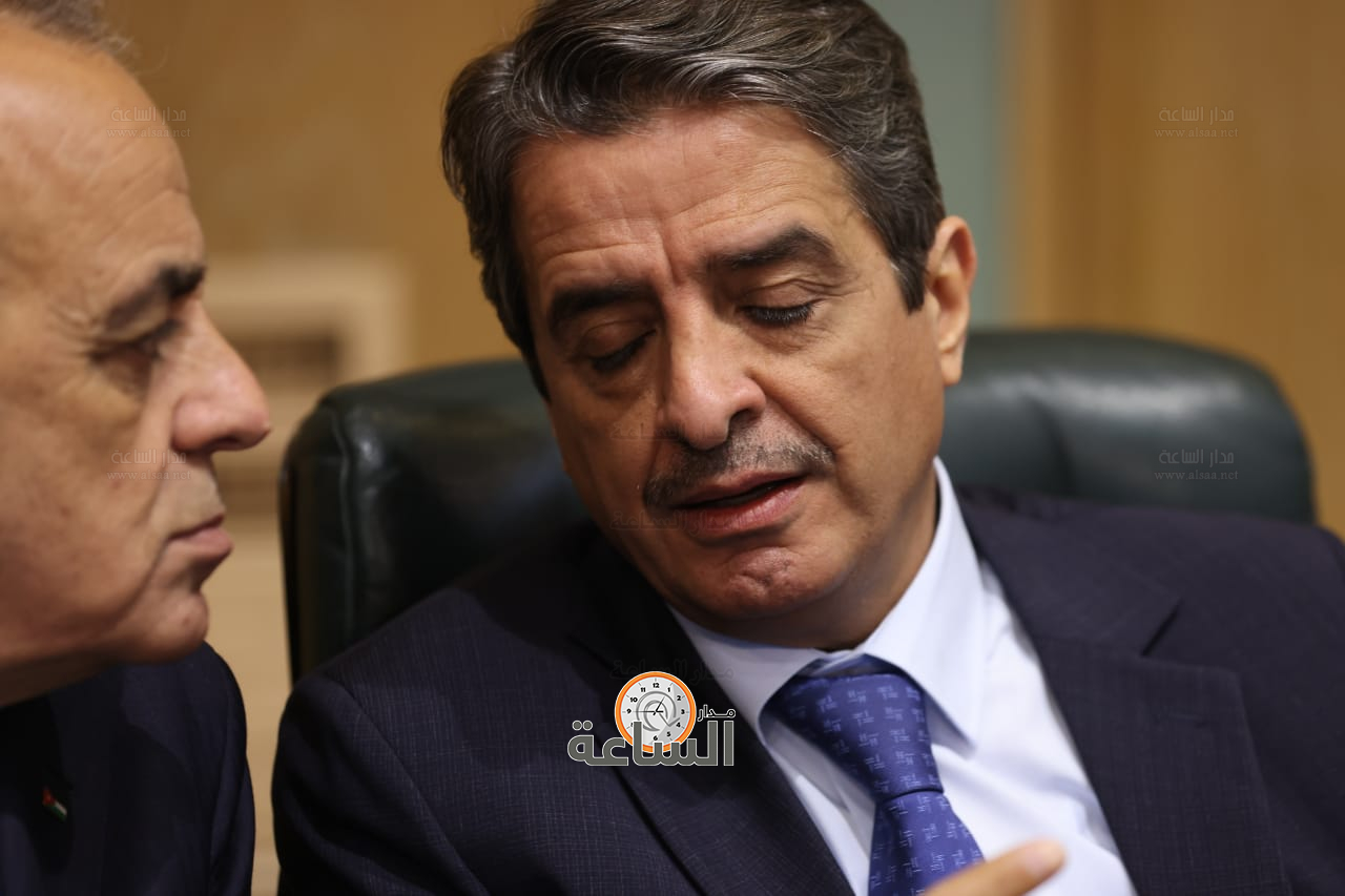 Madar Al-Saa Images 0.1398267591849469