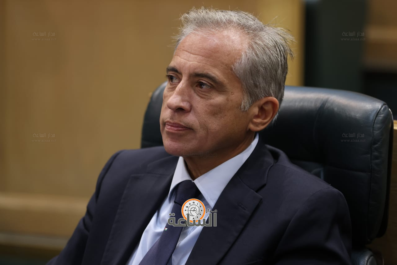 Madar Al-Saa Images 0.49985183698165714