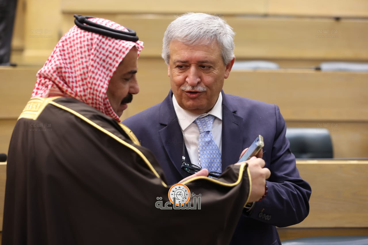 Madar Al-Saa Images 0.10703133325671843