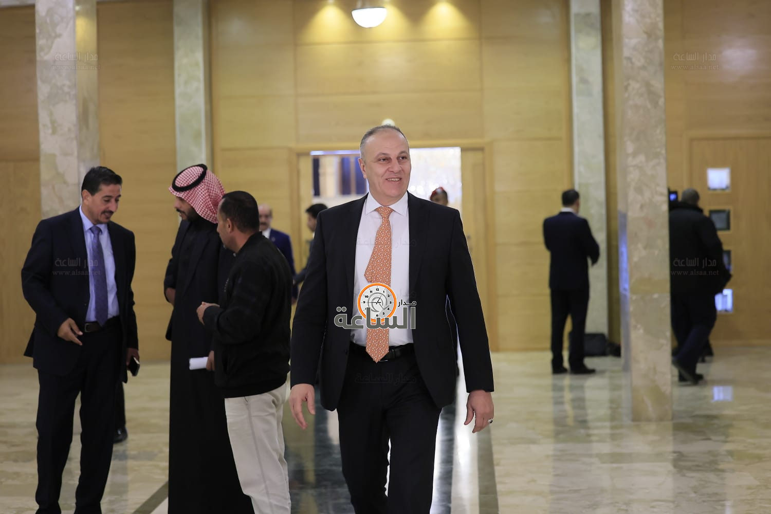 Madar Al-Saa Images 0.039947066832573985