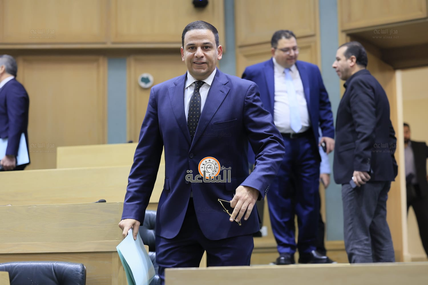 Madar Al-Saa Images 0.45001866921295774