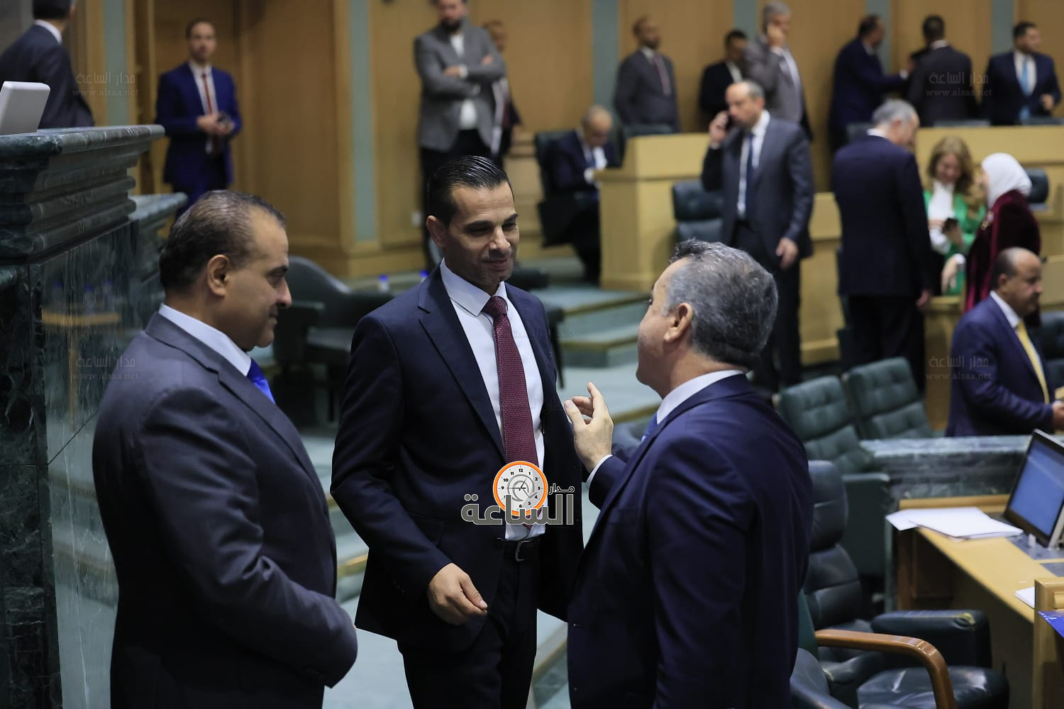 Madar Al-Saa Images 0.8792503729588175