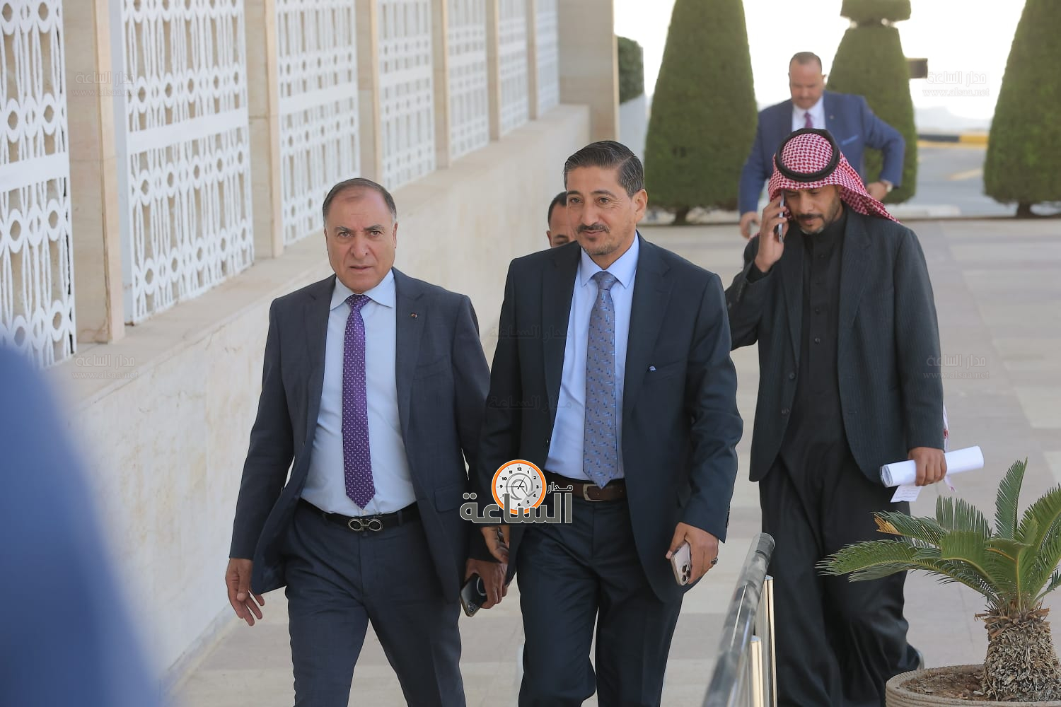 Madar Al-Saa Images 0.19152772217842184