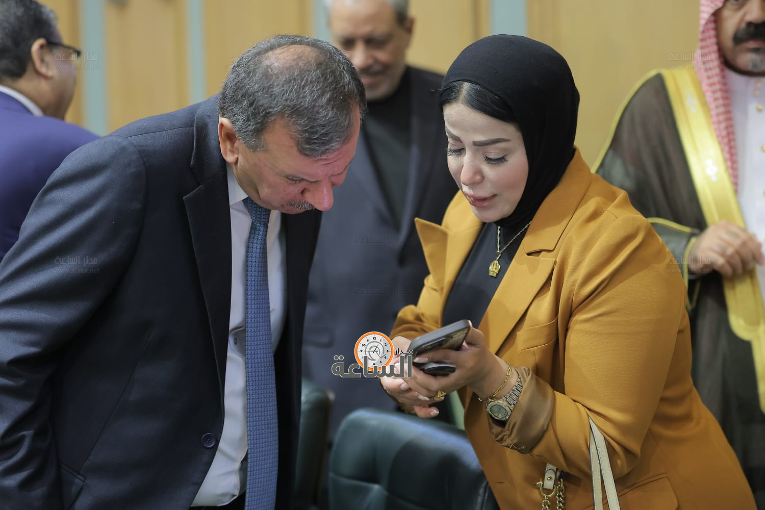 Madar Al-Saa Images 0.9516859089333491