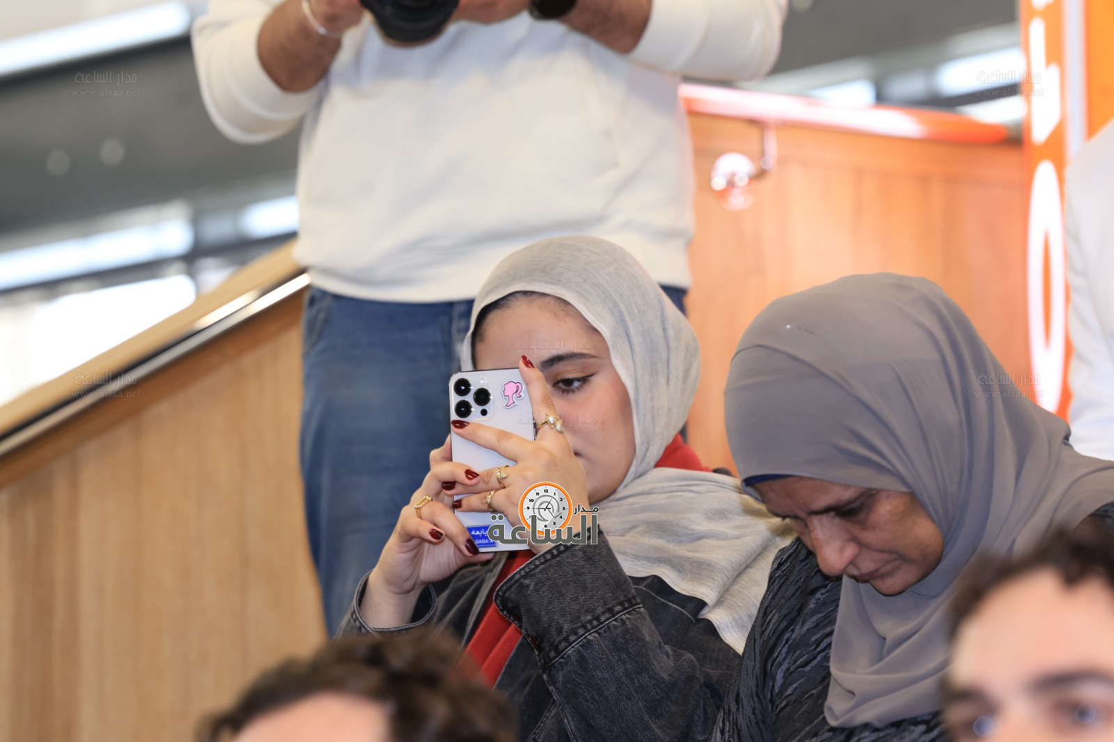 Madar Al-Saa Images 0.49546243490261