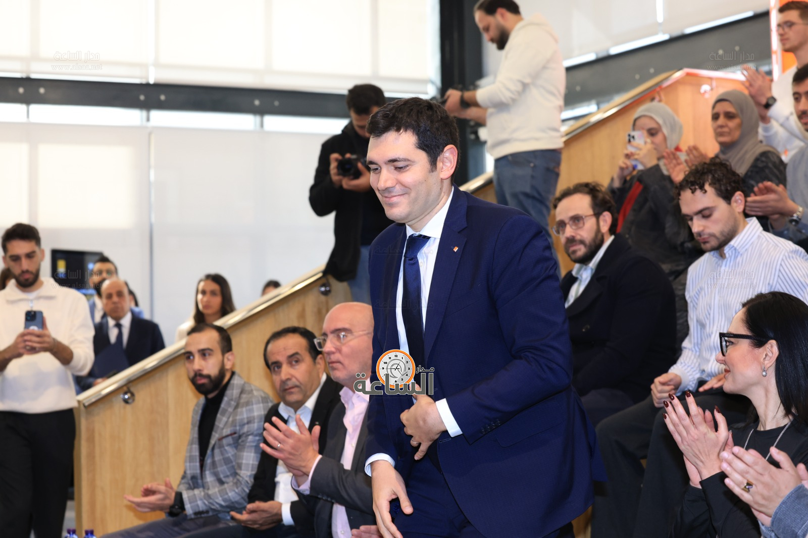 Madar Al-Saa Images 0.14632023328207178