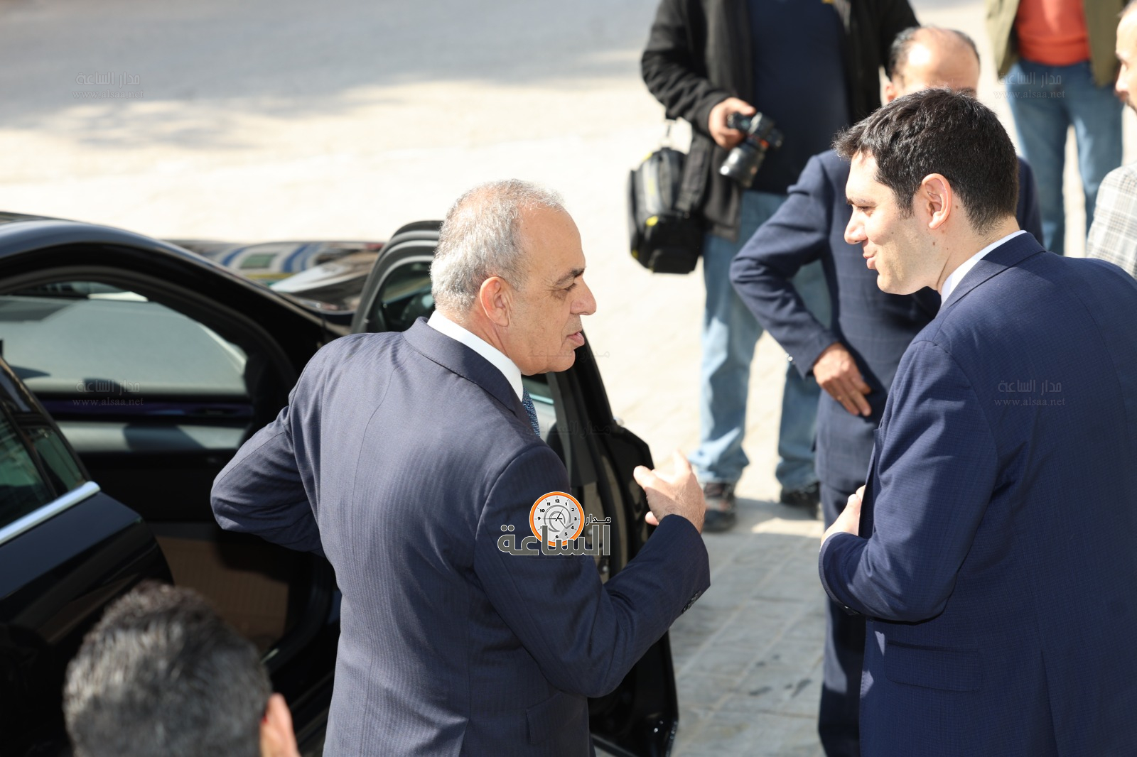 Madar Al-Saa Images 0.12746748530319107