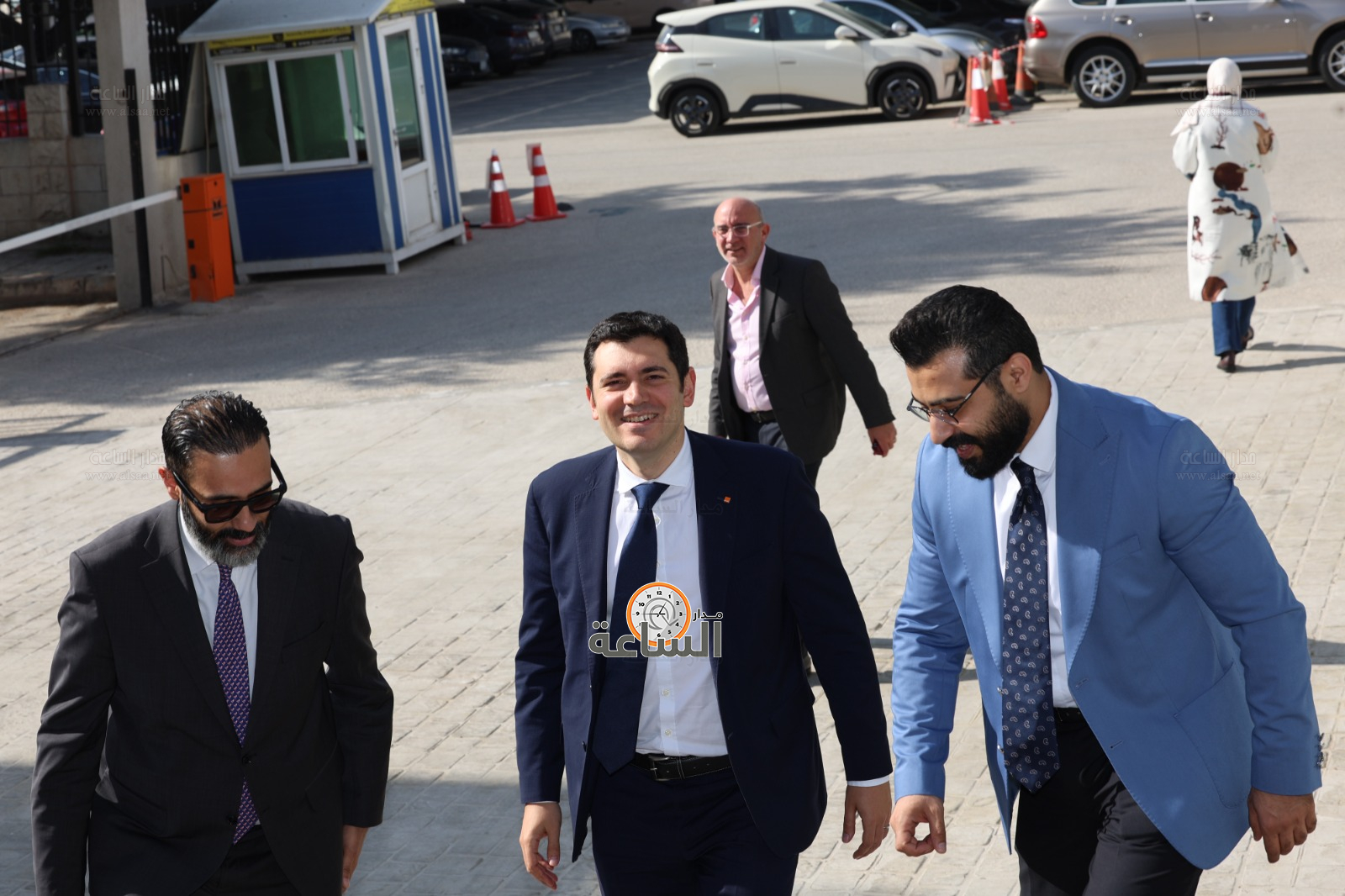 Madar Al-Saa Images 0.749889382994305