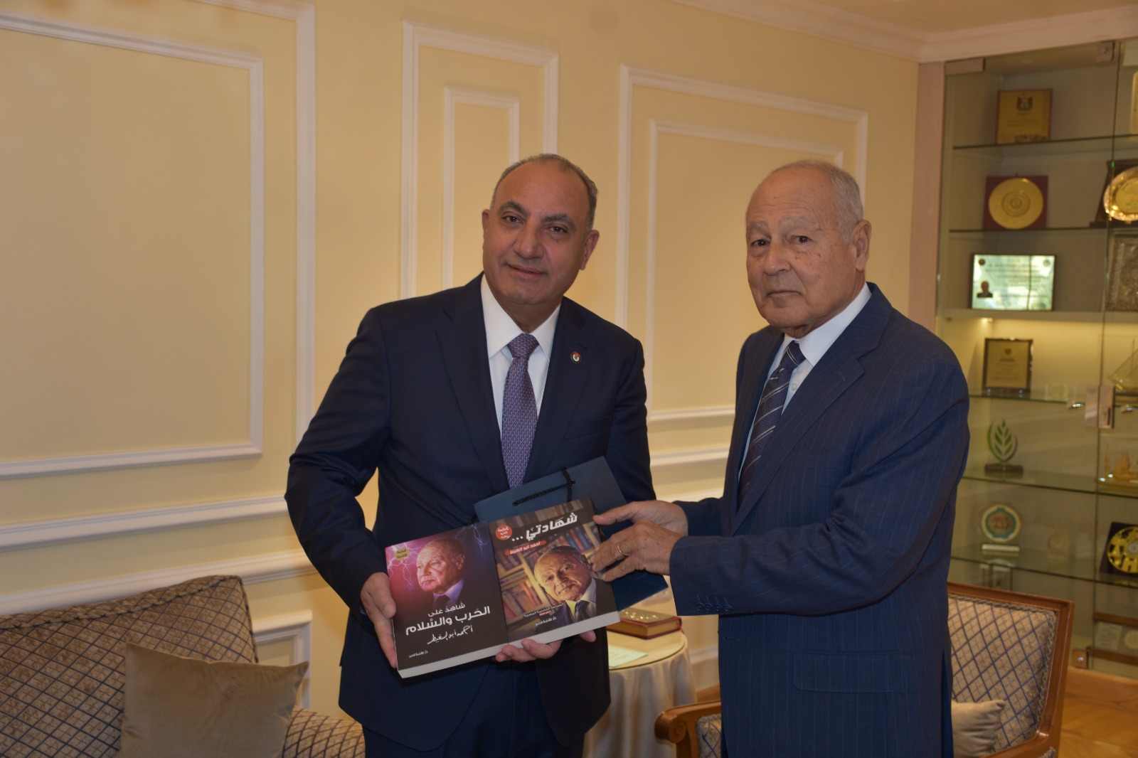 Madar Al-Saa Images 0.14952044053409452