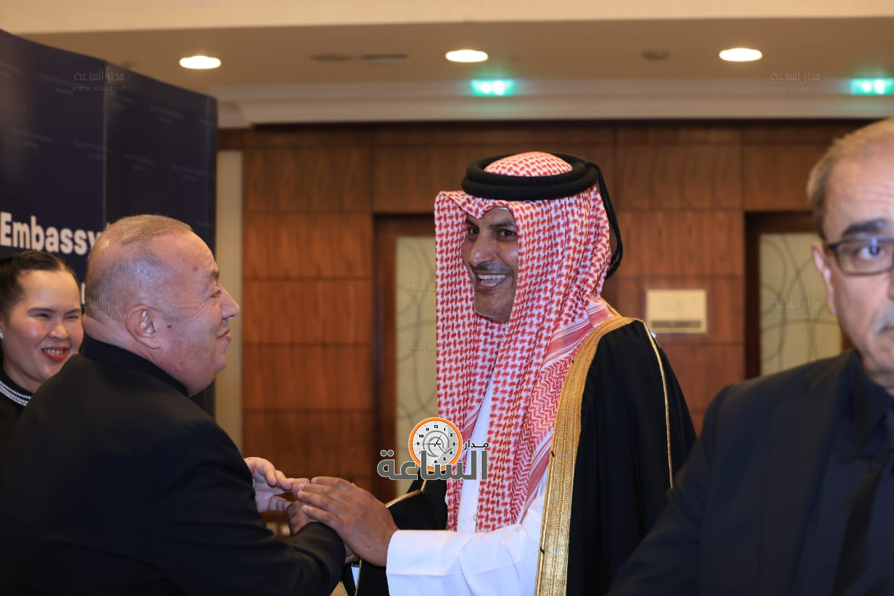 Madar Al-Saa Images 0.45725012285016975