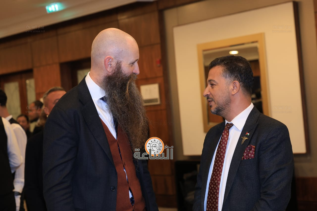 Madar Al-Saa Images 0.8323728004425076