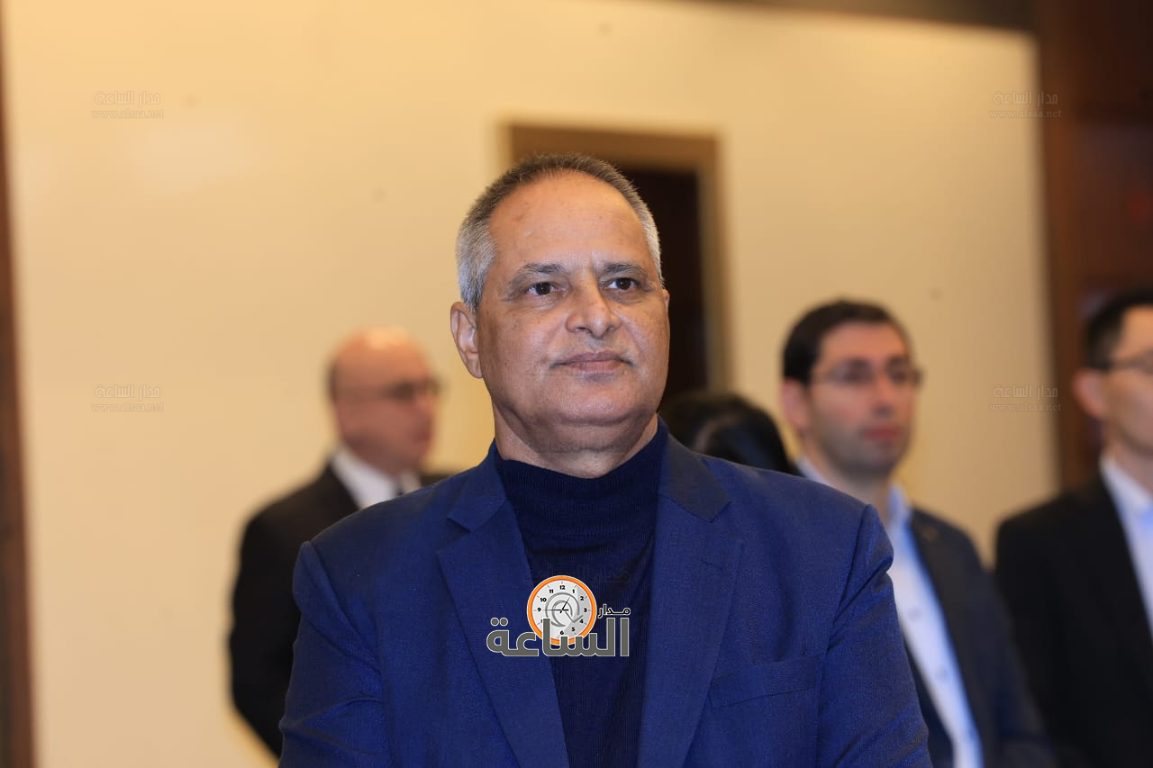 Madar Al-Saa Images 0.3298379011764536