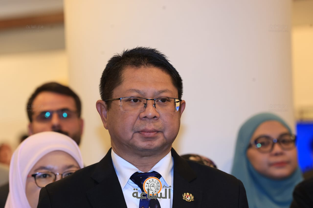 Madar Al-Saa Images 0.4502703316995661