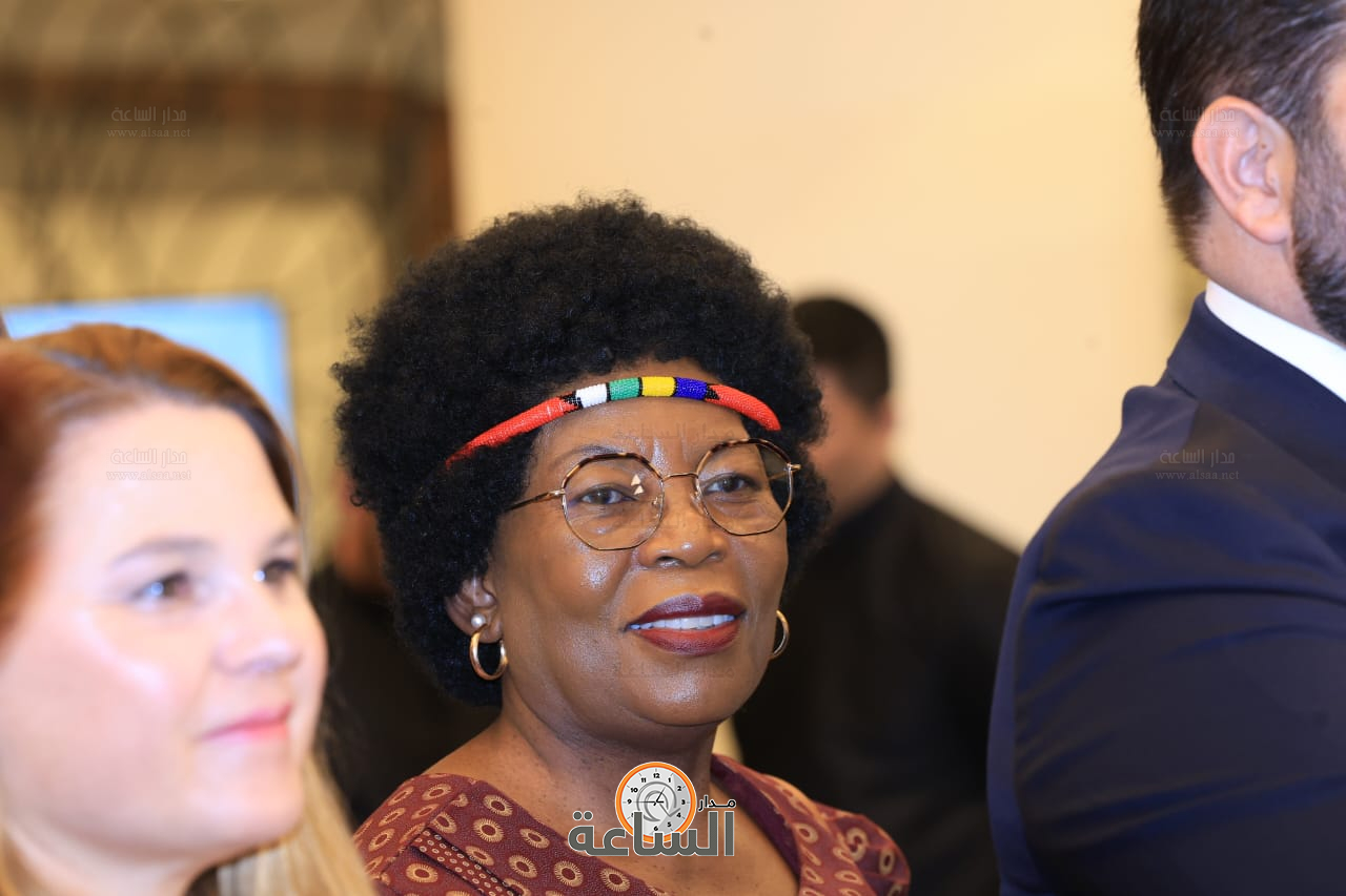 Madar Al-Saa Images 0.6209114942507068