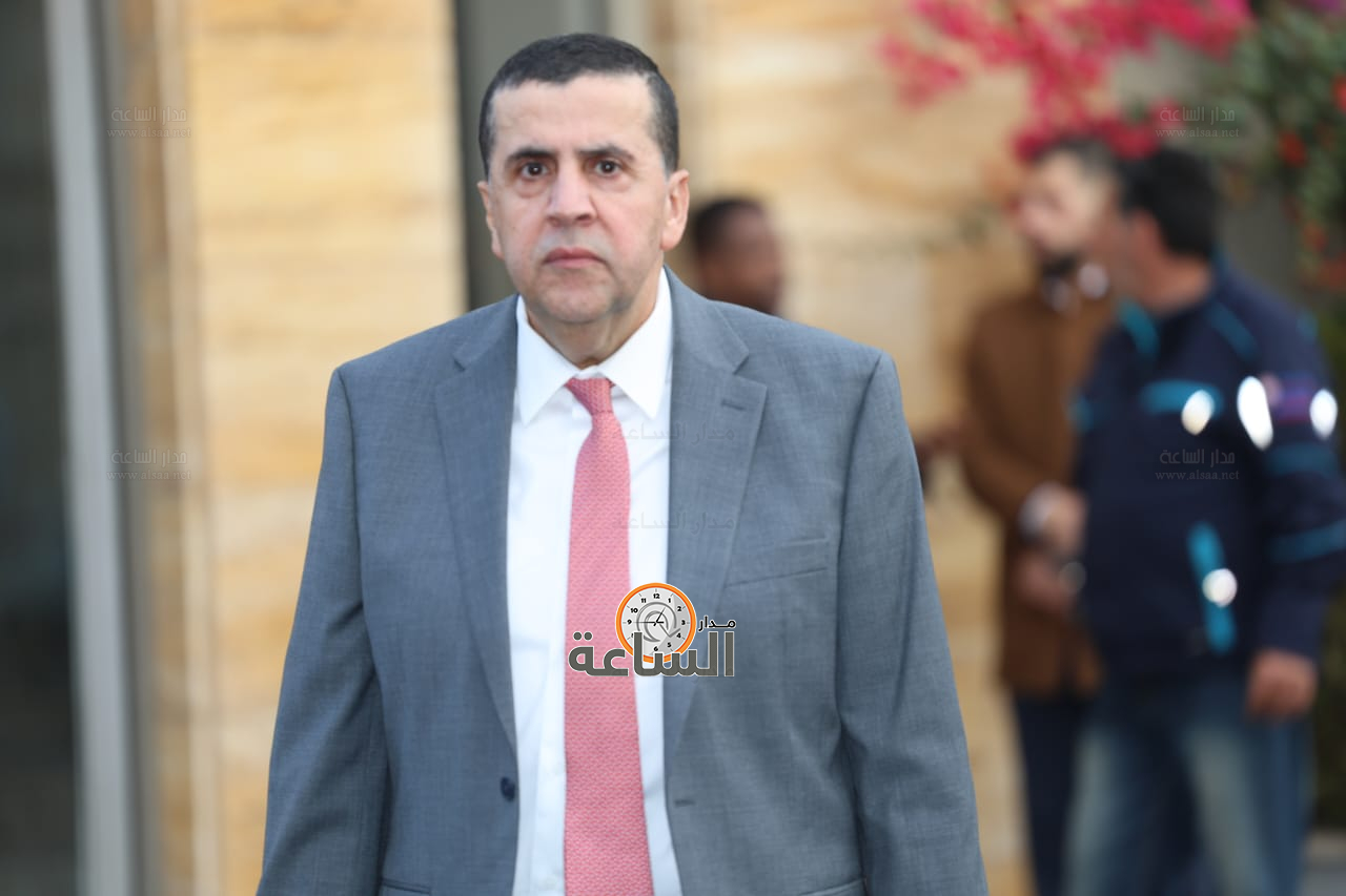 Madar Al-Saa Images 0.032911438760043654