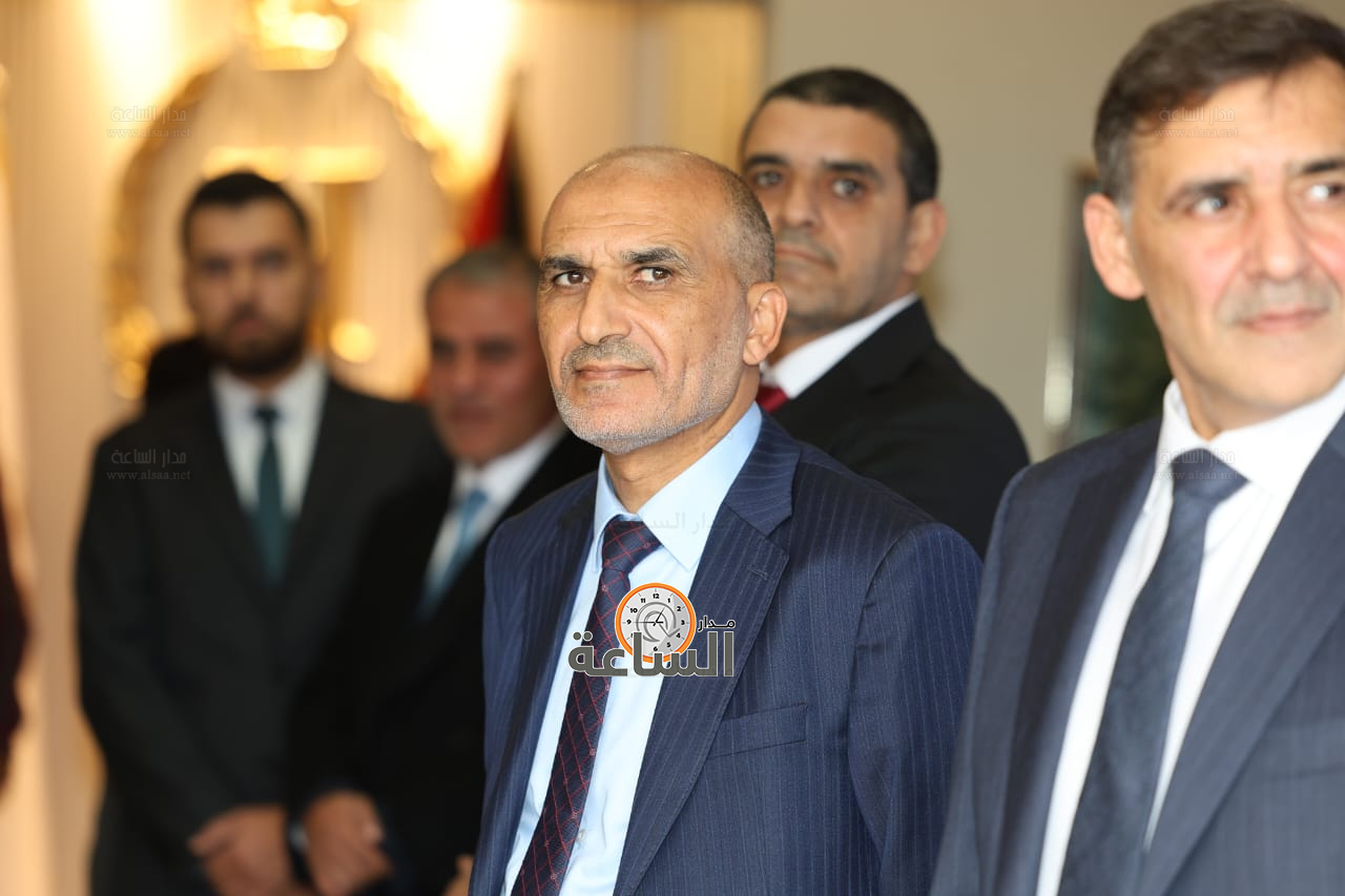 Madar Al-Saa Images 0.7765645808785737