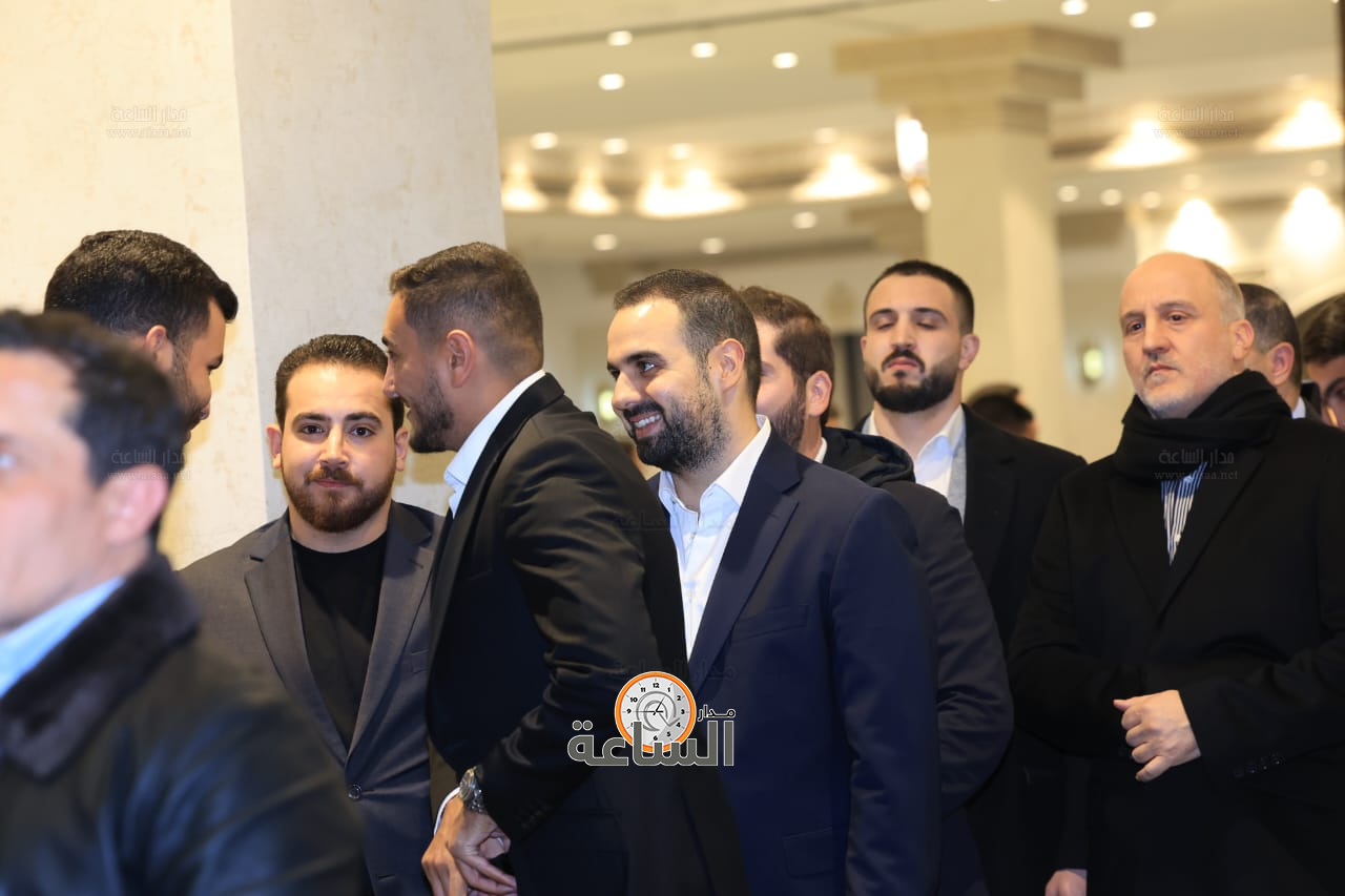 Madar Al-Saa Images 0.3854064398749175