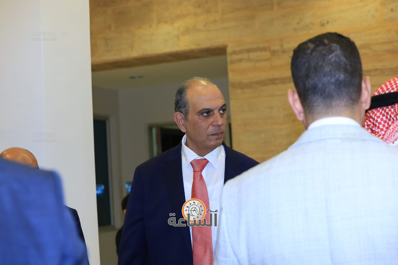 Madar Al-Saa Images 0.9774924922497082