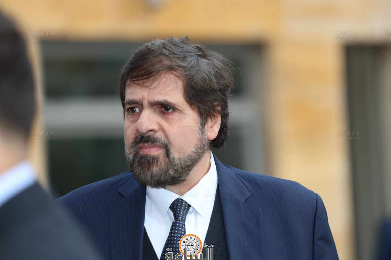 Madar Al-Saa Images 0.16587680545435735