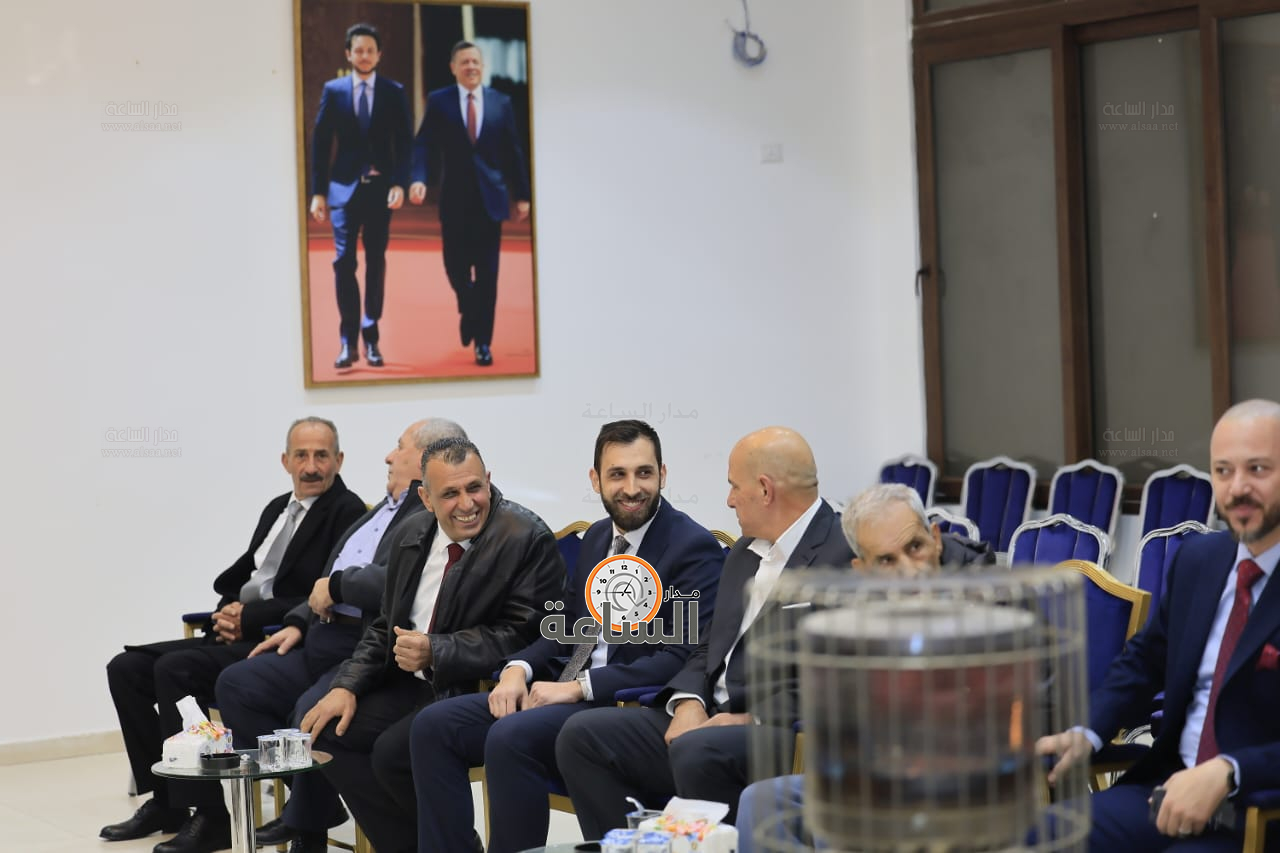 Madar Al-Saa Images 0.9607350280996593