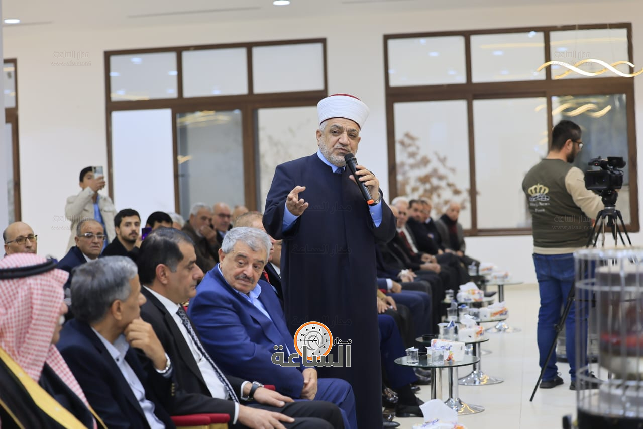 Madar Al-Saa Images 0.21216885763840165