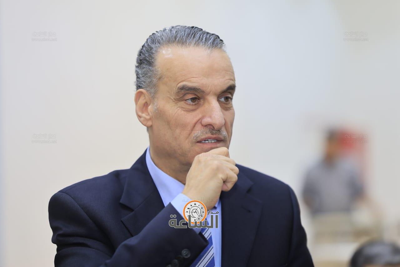 Madar Al-Saa Images 0.16840545008743912