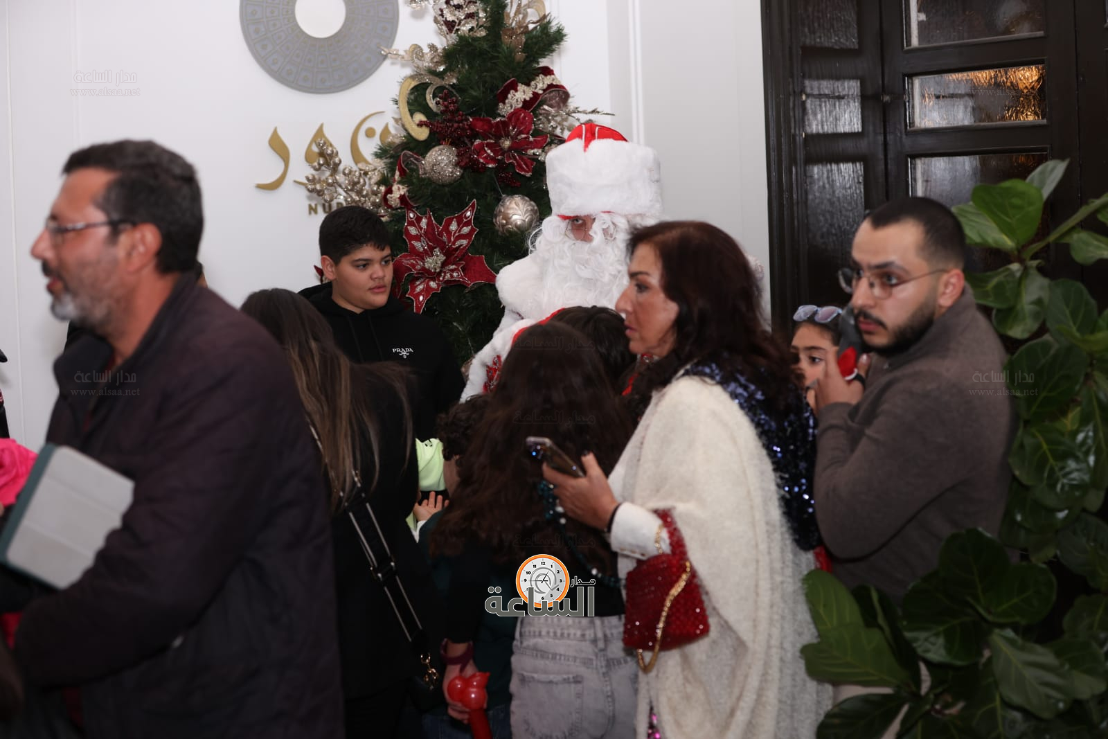 Madar Al-Saa Images 0.6945771904503814