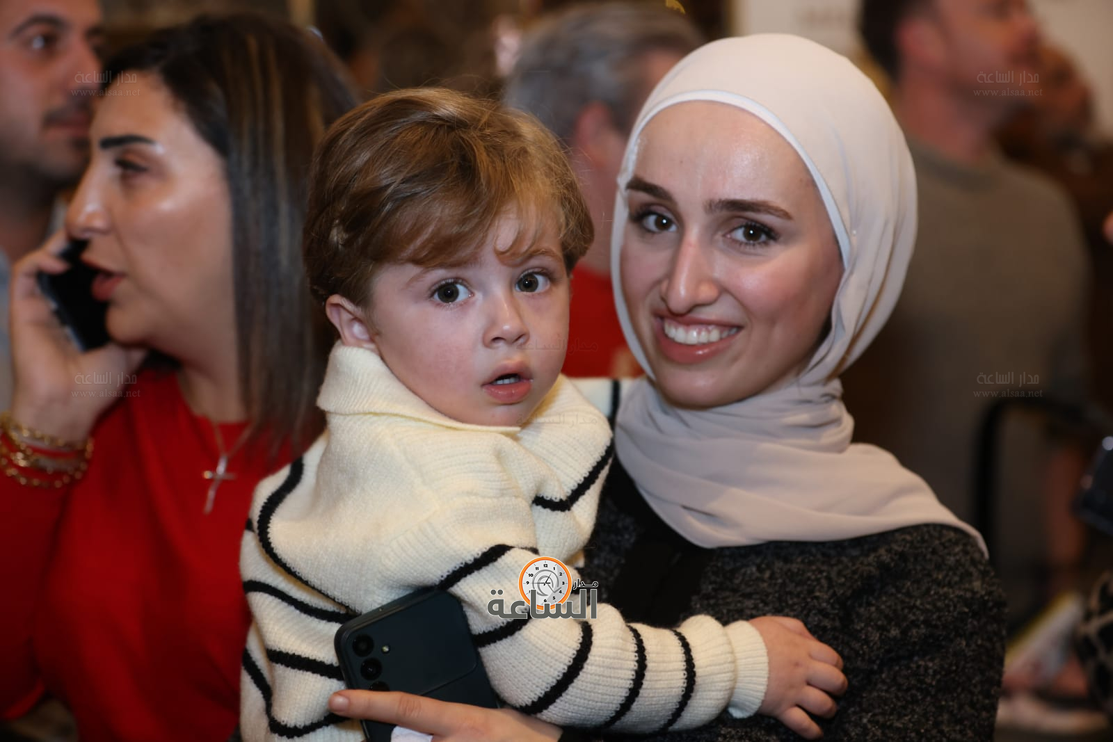 Madar Al-Saa Images 0.467134163691008