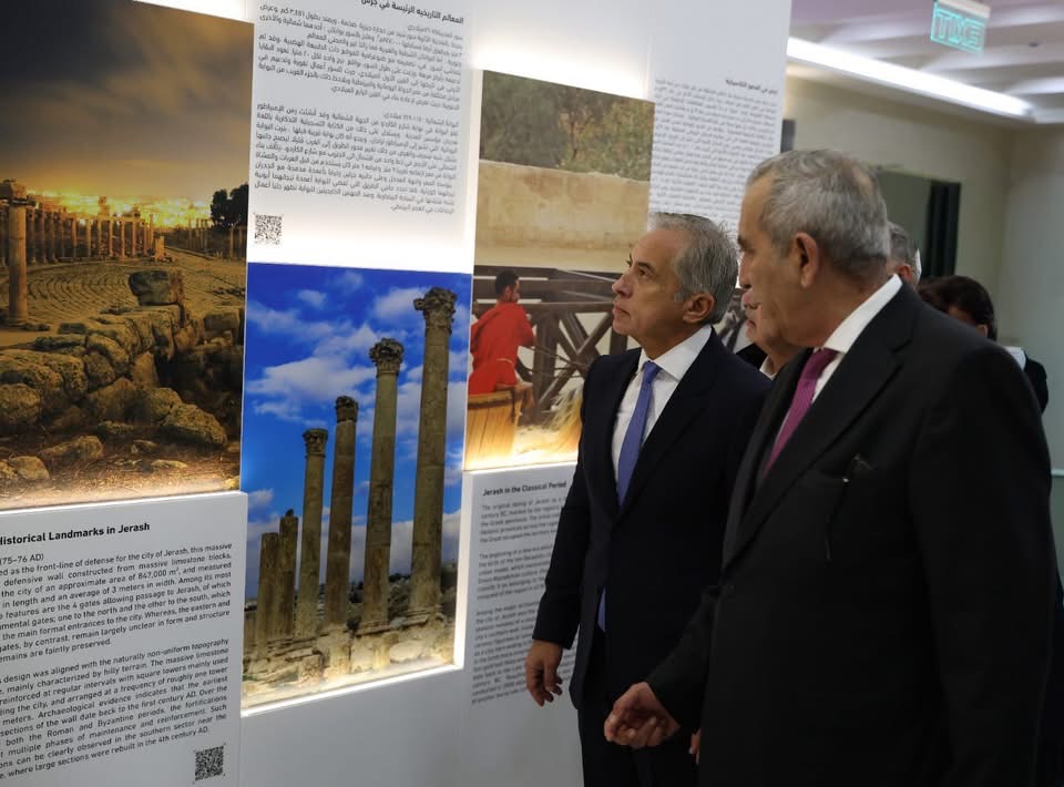 Madar Al-Saa Images 0.32113904189016973