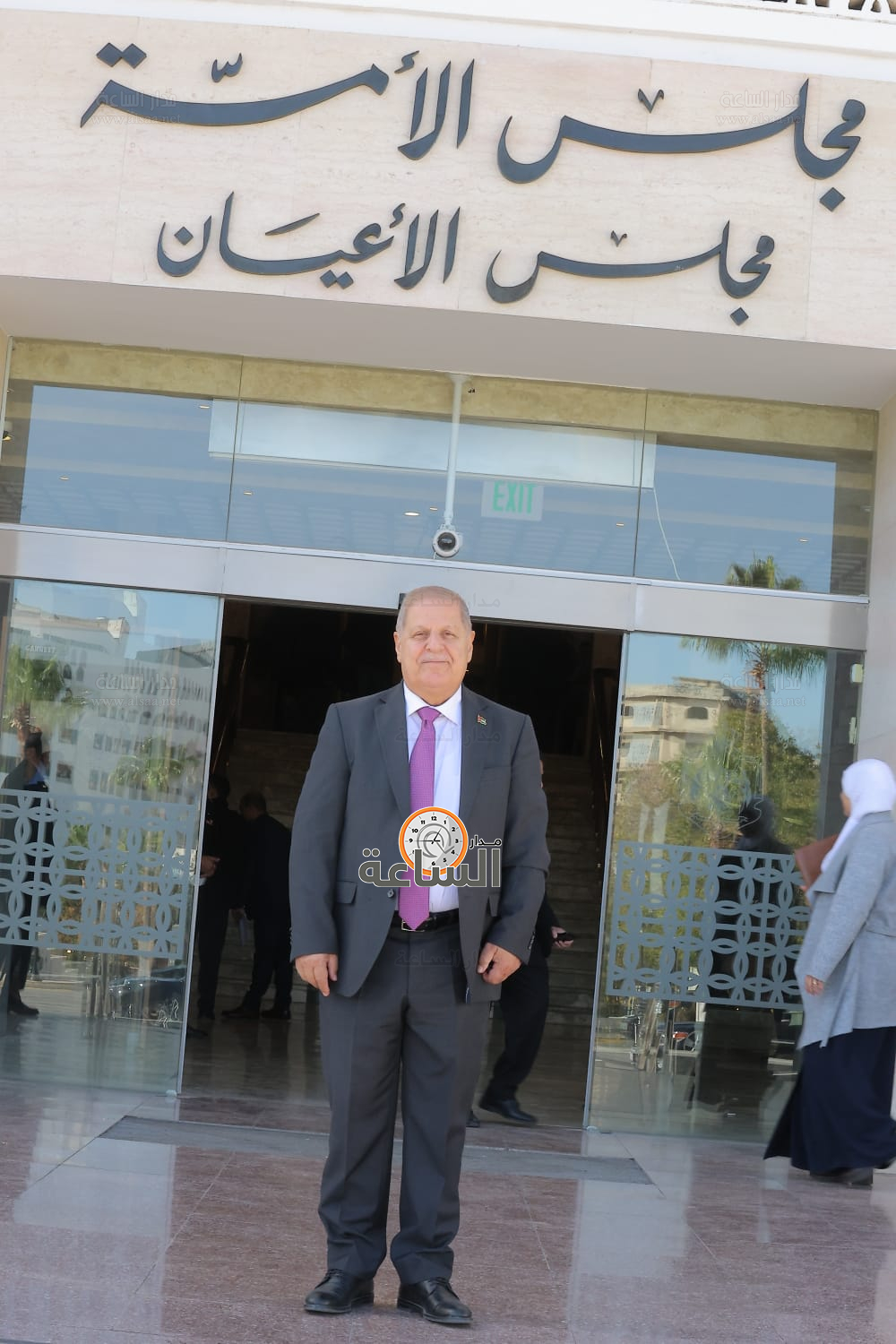 Madar Al-Saa Images 0.8862333793214605