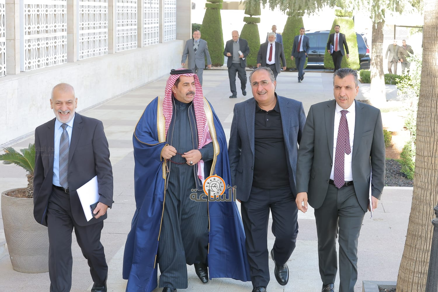 Madar Al-Saa Images 0.47167234999778307