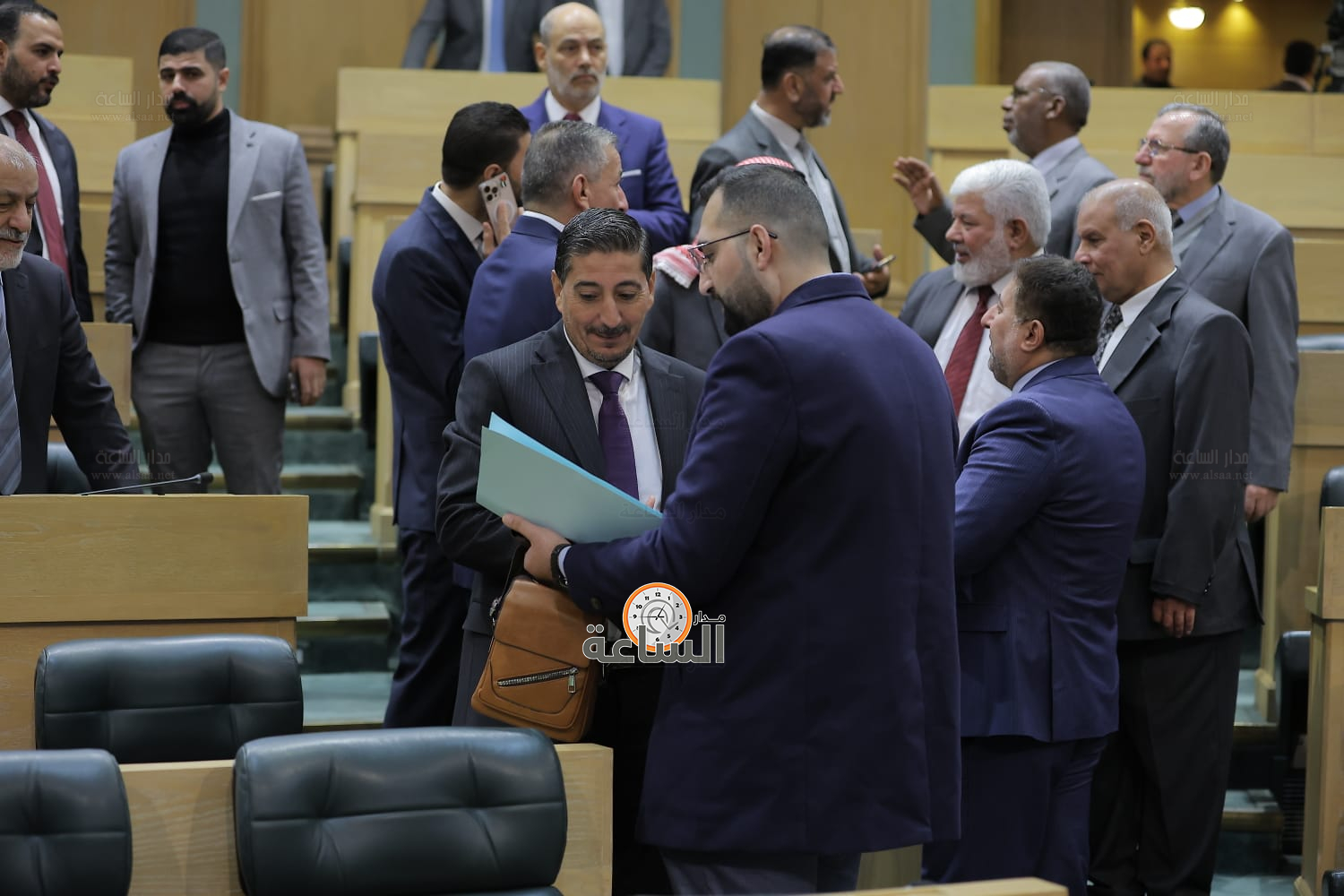 Madar Al-Saa Images 0.3759571028470402