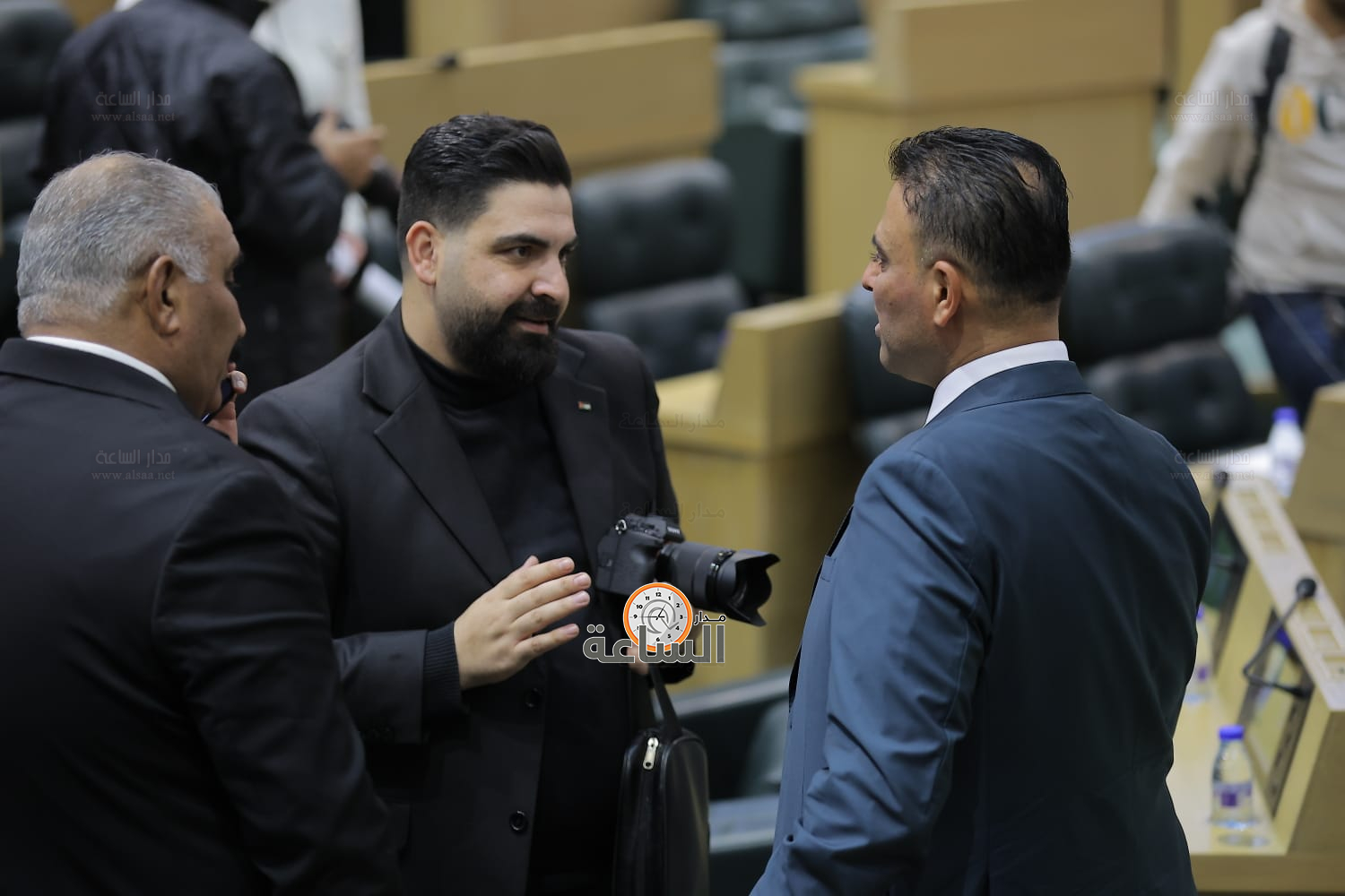 Madar Al-Saa Images 0.5954747707496331