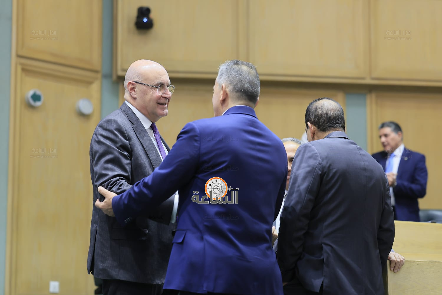 Madar Al-Saa Images 0.11382353179384164