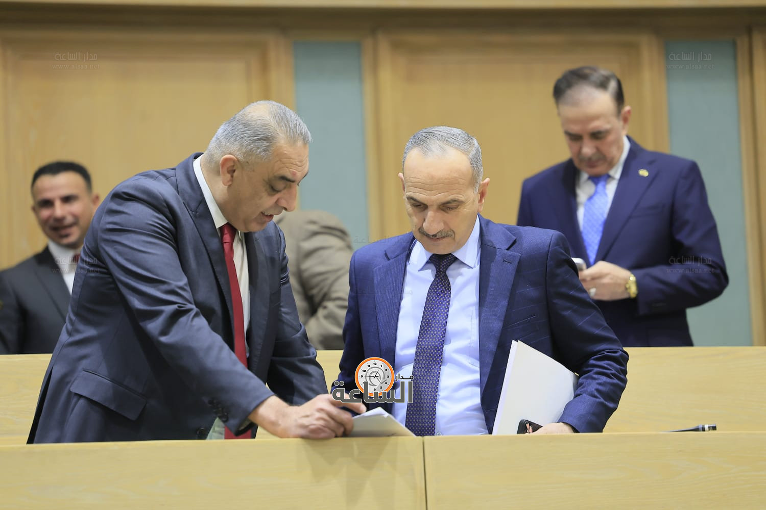 Madar Al-Saa Images 0.18785776647038077