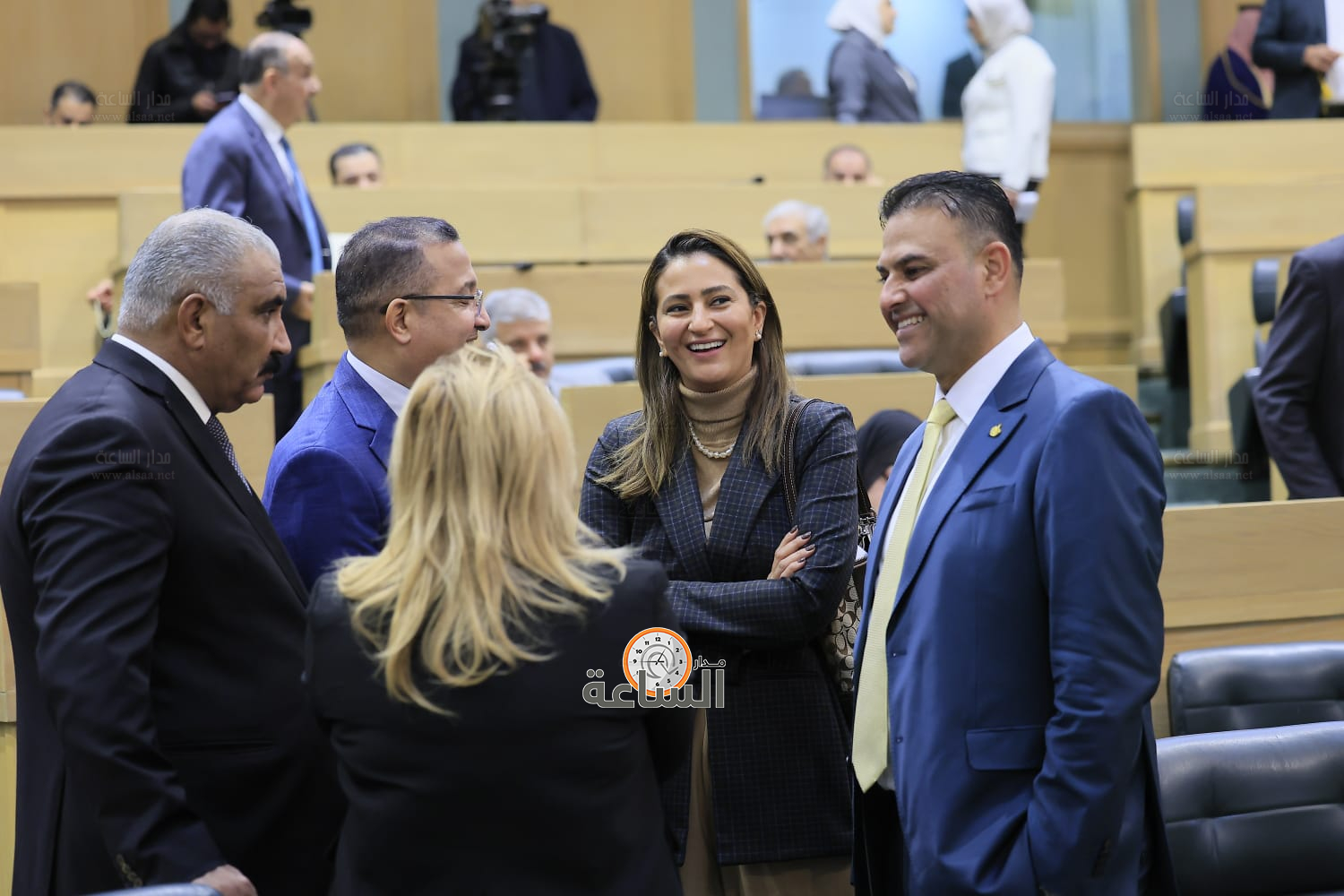 Madar Al-Saa Images 0.061192488135100254