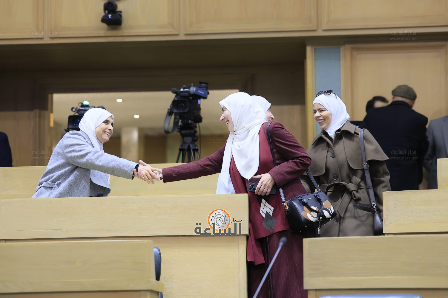 Madar Al-Saa Images 0.5044308071625686