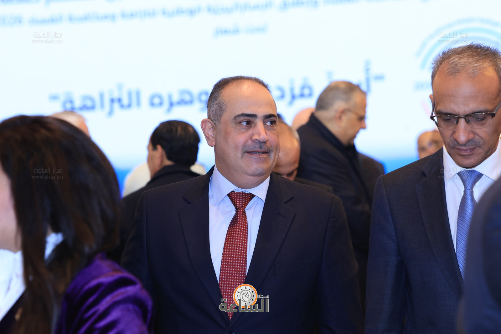 Madar Al-Saa Images 0.7113217652592504