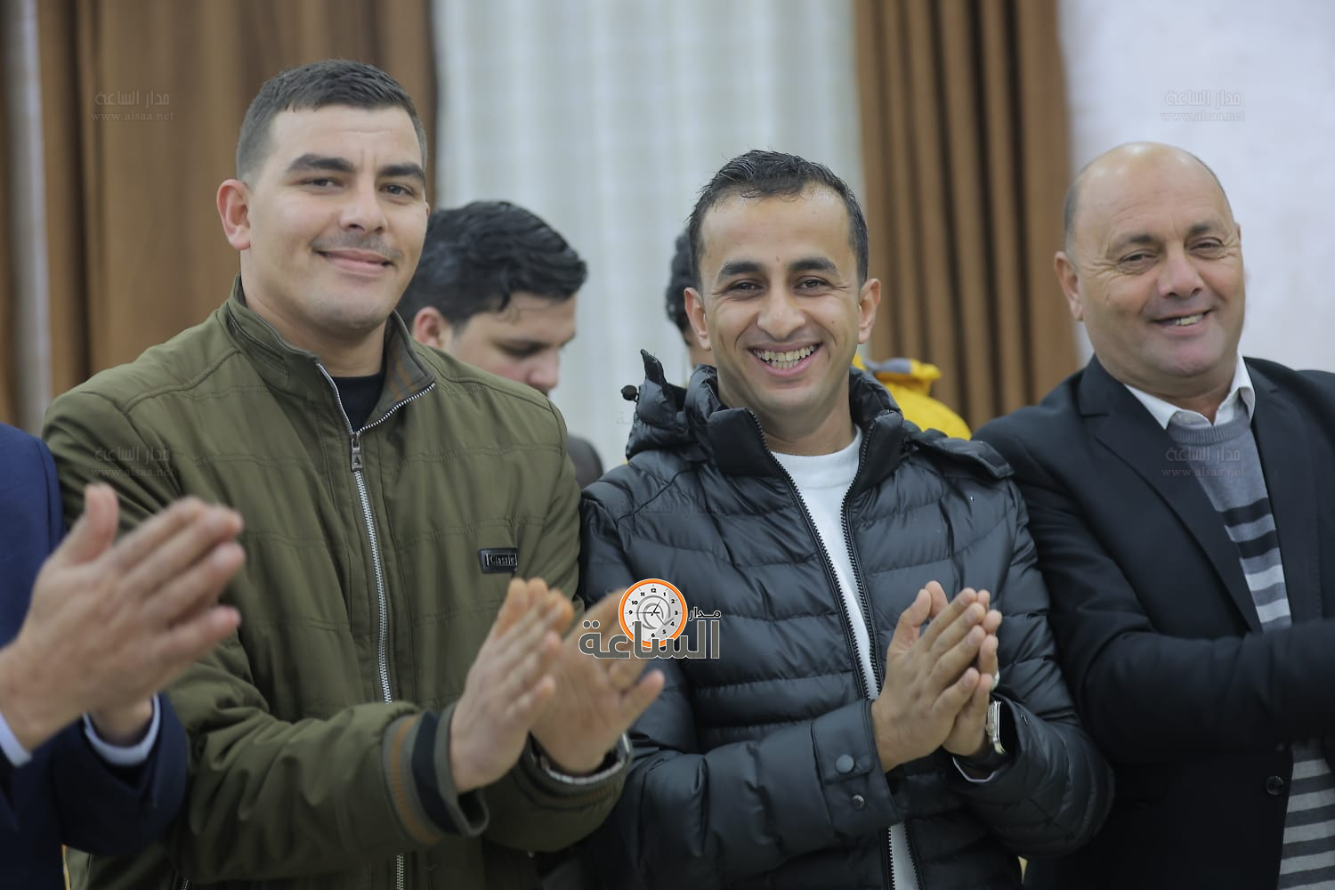 Madar Al-Saa Images 0.39265149063617766