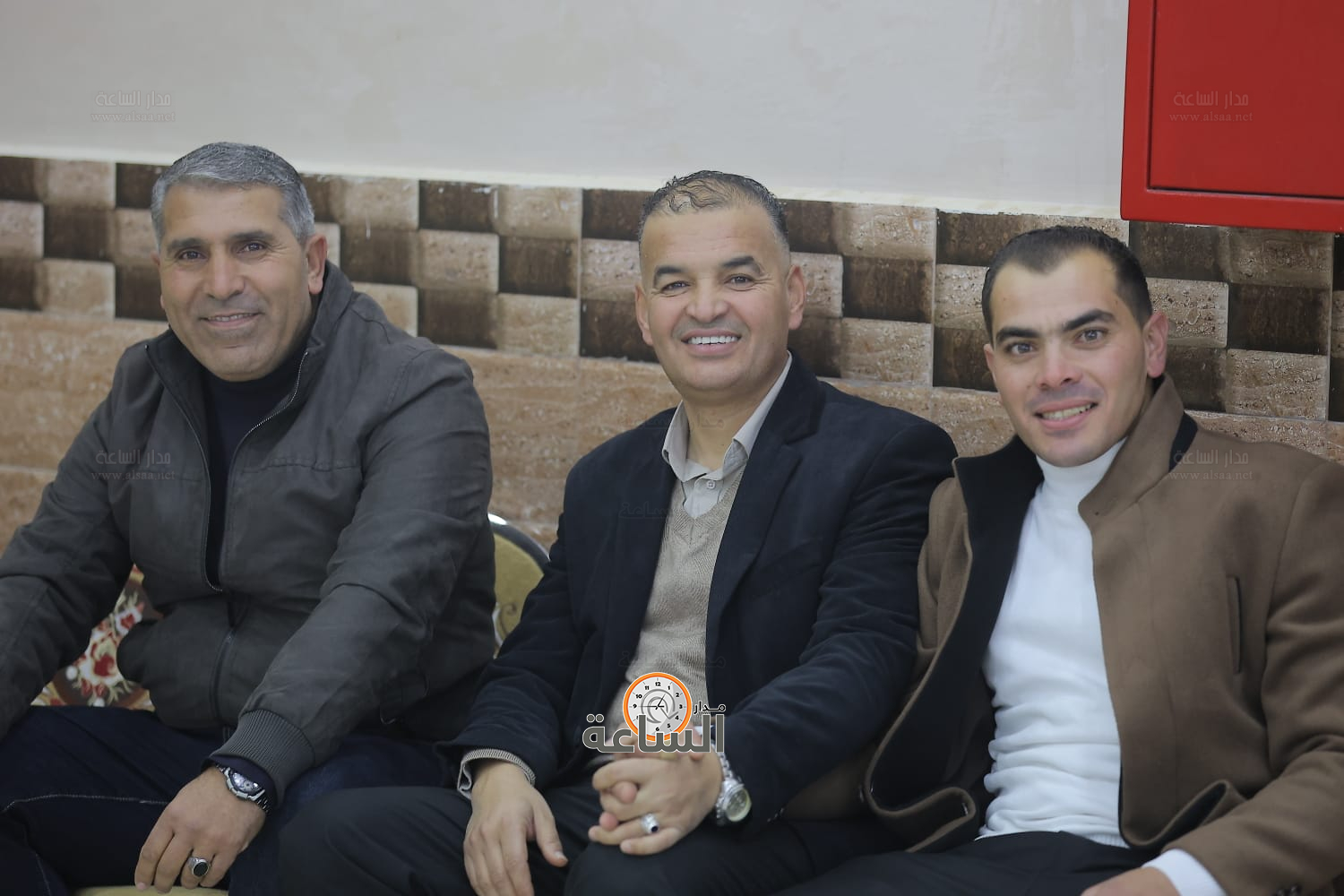 Madar Al-Saa Images 0.9813648236429564