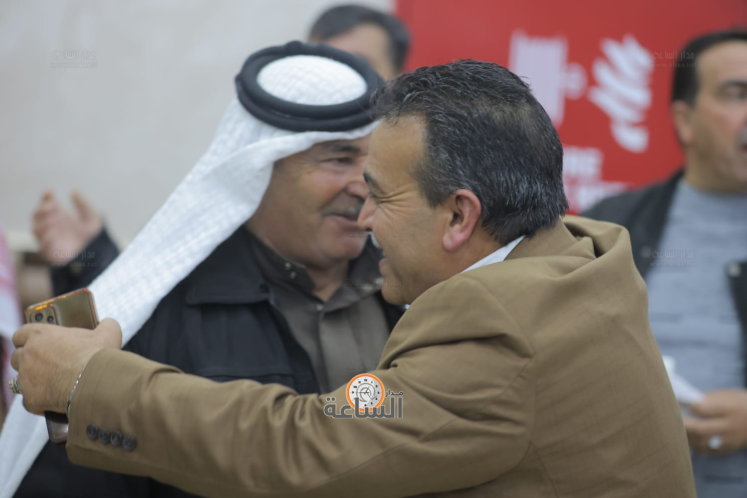 Madar Al-Saa Images 0.049242839709208175