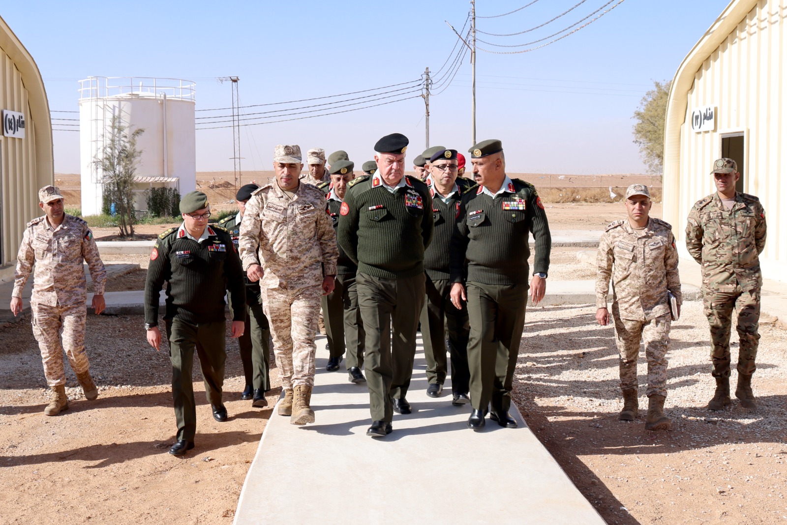 Madar Al-Saa Images 0.7511635516115206