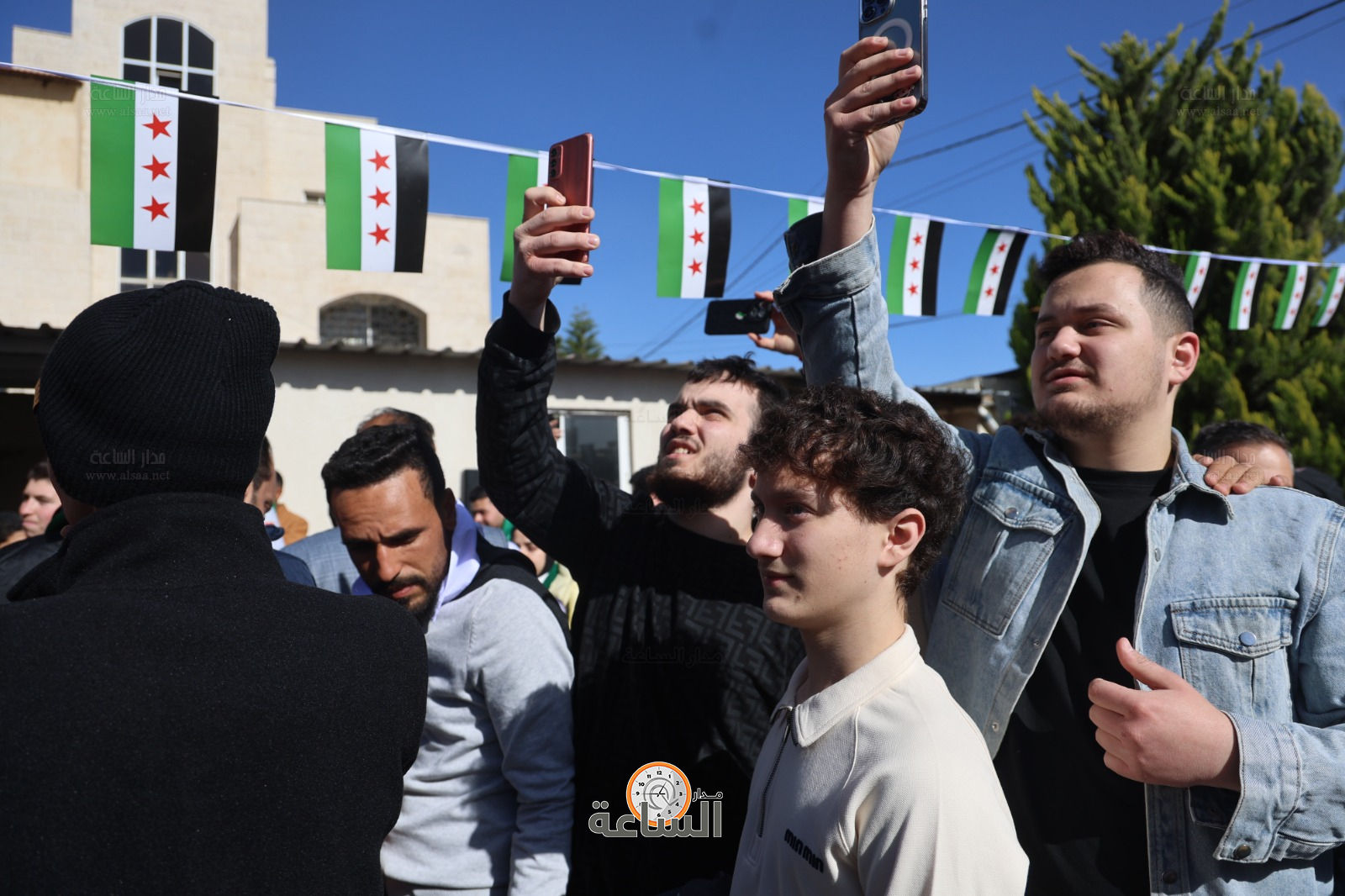 Madar Al-Saa Images 0.23986104800310803