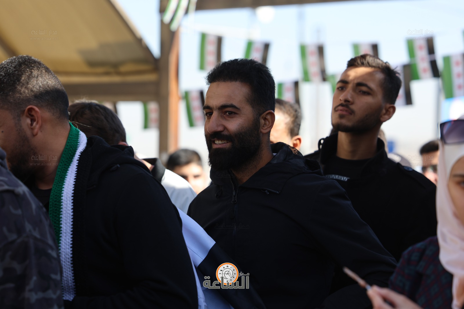 Madar Al-Saa Images 0.8751032338555421